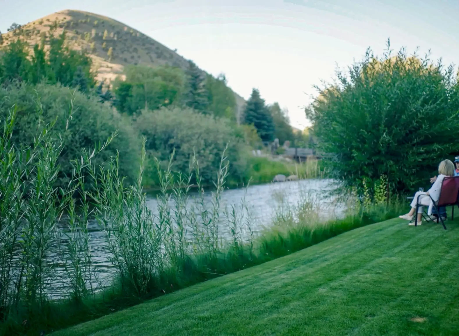 Creekside lawn and garden at Inn on the Creek Jackson Hole - Inn on the Creek - Jackson Hole Bed and Breakfast