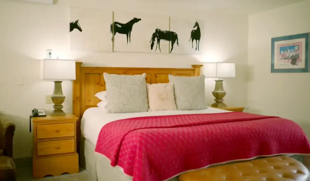 Creek Side Rooms at Inn on the Creek