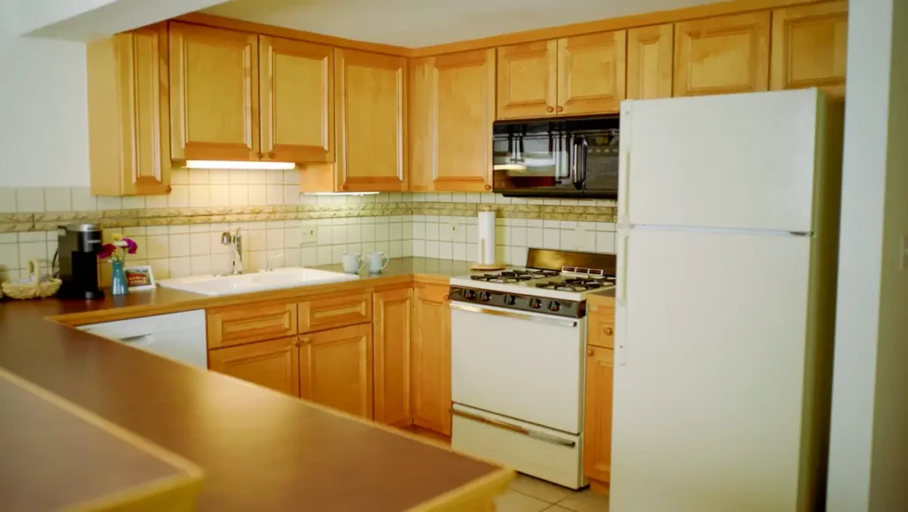 Swan Studio at Inn on the Creek